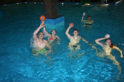 На «Железке Streetball Challenge 2015» сыграли в аквабаскет